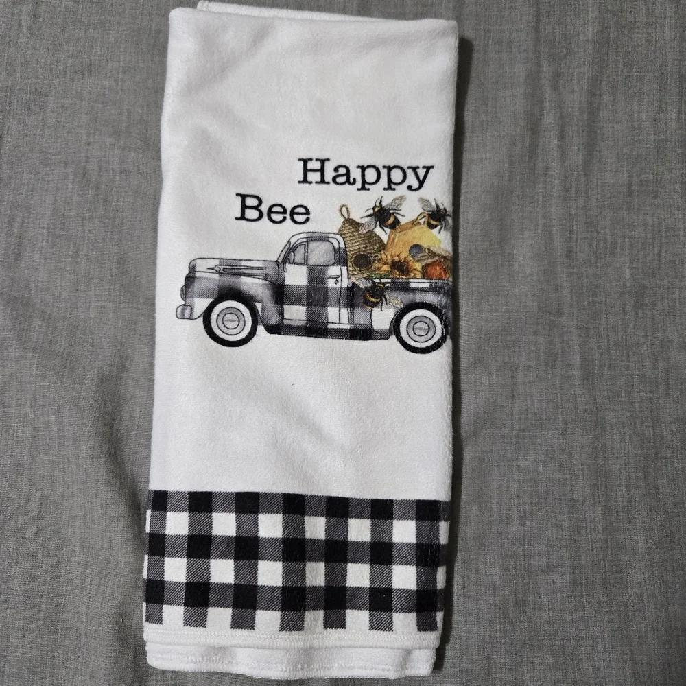 Honey Bee And Gnome 4pc Hand Towels Black Yellow And White Floral Prints Checker